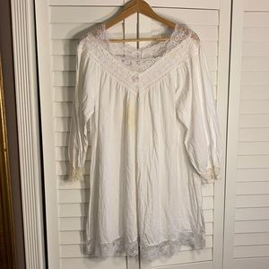 Vintage Christian Dior/I Magnin short nightgown.